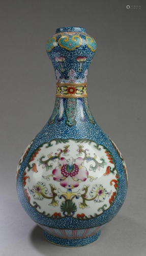 Chinese Porcelain Vase