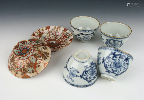 4 BLUE AND WHITE PORCELAIN CUPS & 2 DISHES