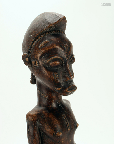 CARVED WOODEN AFRICAN FIGURE STATUE