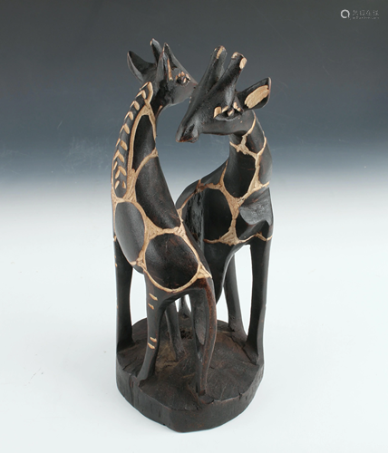 WOODEN CARVED GIRAFFE SCULPTURE