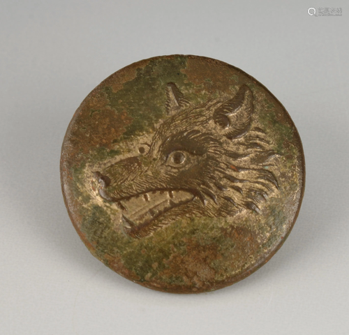 19TH CENTURY BRONZE WOLF BUTTON