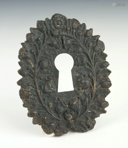 ANTIQUE BRONZE ESCUTCHEON PLATE