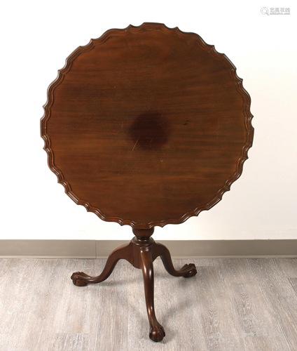 PIE CRUST TILT TOP TABLE