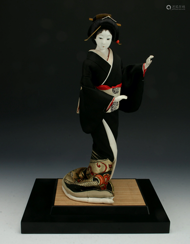 JAPANESE GEISHA DOLL C. 1960