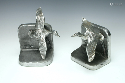 VINTAGE ARTCASTER GEESE BOOKENDS