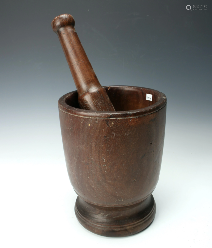 LARGE HEAVY EARLY AMERICAN MORTAR & PESTLE