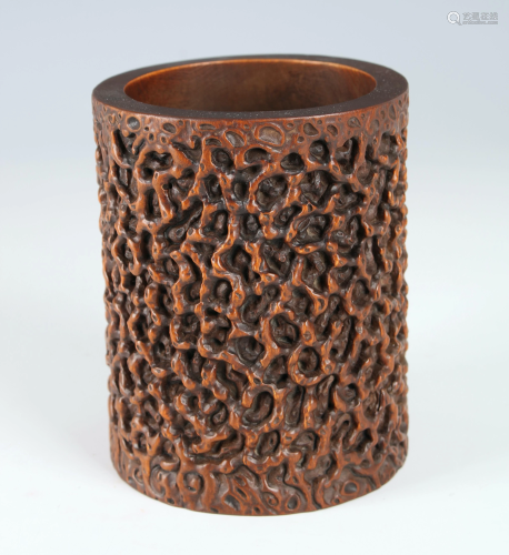 SMALL CARVED BRUSH POT