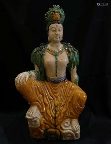 Sancai Porcelain Figure of Seated Guanyin