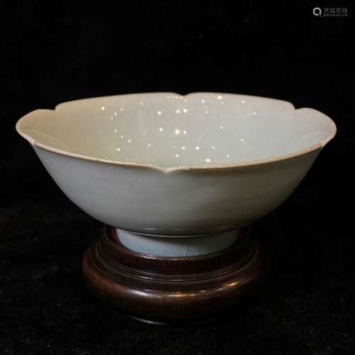 Chinese Yingqing Lobed Porcelain Bowl