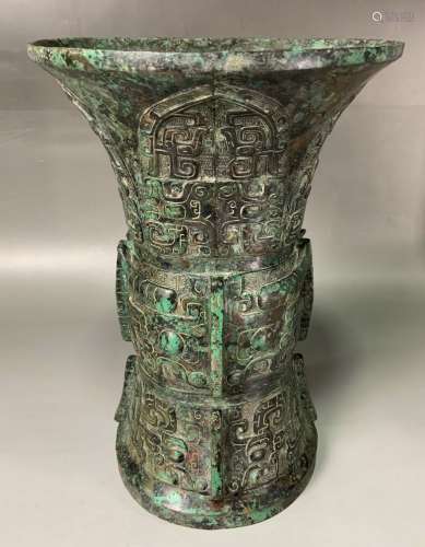A Bronze Beaker Vase