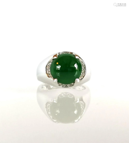 Fine Imperial Green Jadeite Diamond 18K Ring