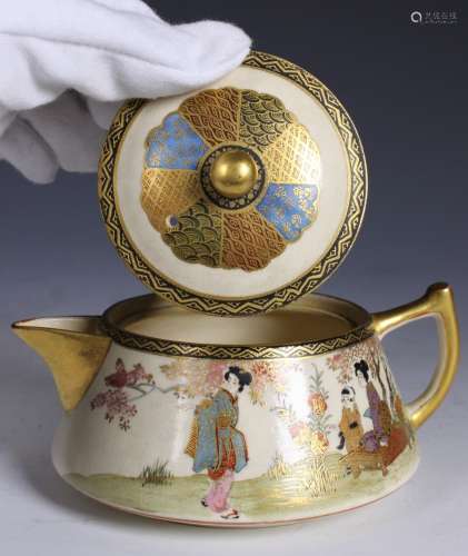 Japanese Satsuma Teapot, Meiji Period