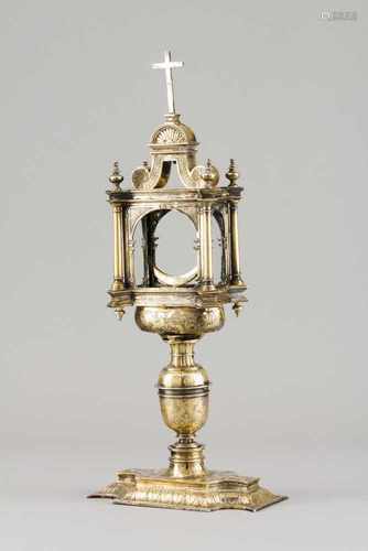 A temple design monstrance