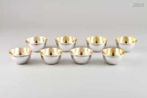 A set of eight finger bowls