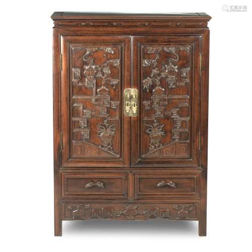 A hongmu 'antiques' side cabinet Late 19th/20th century