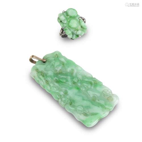 A jadeite pendant and a jadeite ring Early 20th century (2)