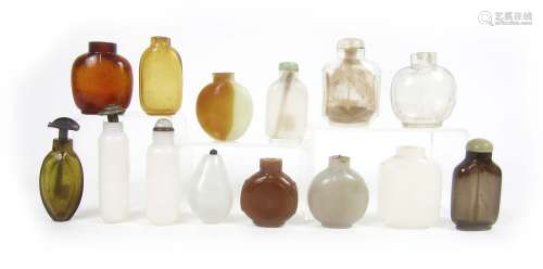 A group of glass snuff bottles Late Qing/Republic Period (14, plus assorted stoppers)