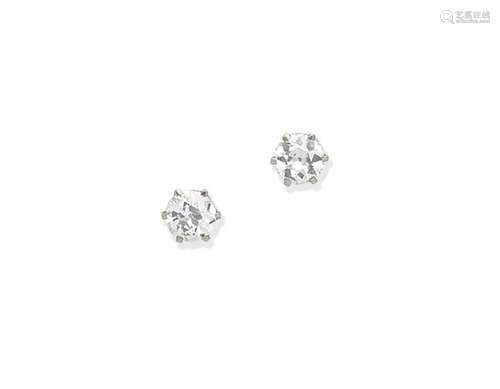 A pair of diamond earstuds