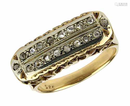 Art-Déco Ring mit Diamantrosen, um 1920, Roségold-Ringschiene gepunzt 585, schräger länglicher