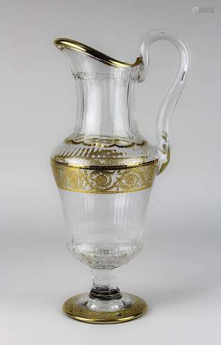 Saint-Louis Krug, Dekor Thistle, Kristallglas mit geätztem und hochkarätig vergoldetem Dekor, im
