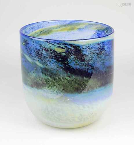 Michael Harris, Große becherförmige Vase, Isle of Wight, England um 1980, Klarglas mit