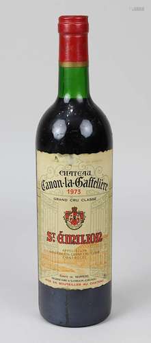 Eine Flasche 1973 Chateau Canon-la-Gaffelière, St. Émilion, Grand Cru Classé, Comite De Neipperg,