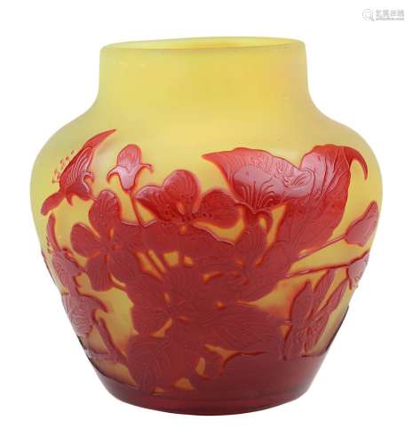 Kleine Gallé Jugendstil-Vase, Nancy 1906-1914, gedrungener Klarglaskörper mit gelbem Glas