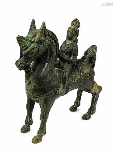 Reiterfigur, Indien, nach antikem Vorbild, Bronze im Wachsausgußverfahren, am hinteren Lauf mit