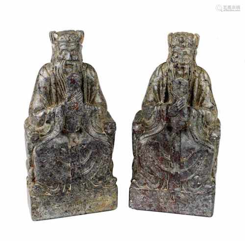 Paar geschnitzte Specksteinsiegel mit Darstellung des Konfuzius, China um 1900, graubrauner