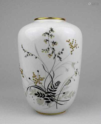 Vase, Rosenthal um 1950, Wandung mit Blumen - und Gräsermalerei, teils mit erhabenen Goldpunkten,