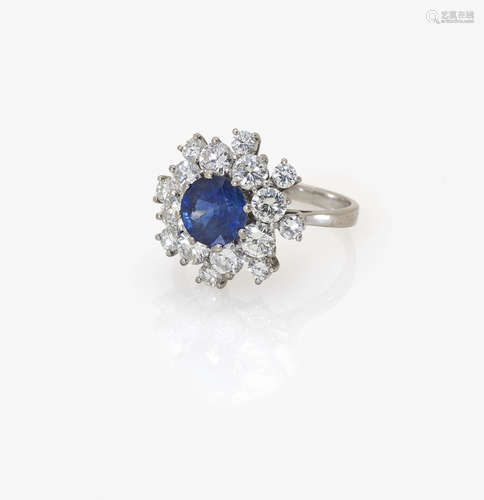 A Sapphire and Diamond Cluster Ring