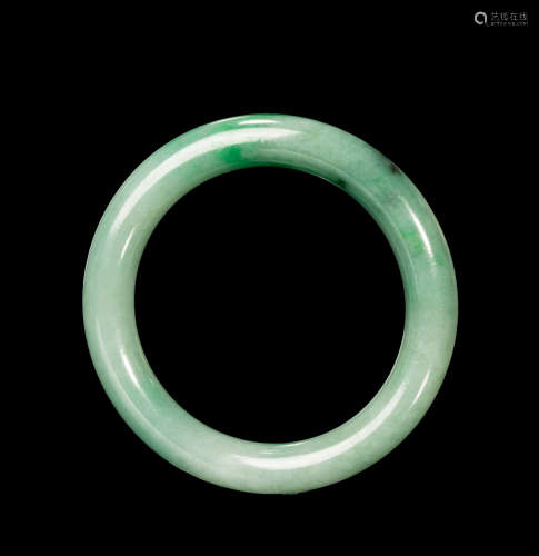 Qing Dynastyy - Old Jadeite Bracelet