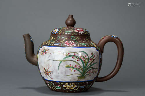 Qing Dynastyy - Painted Yixing Clay Teapot