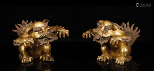 Qing Dynastyy - Pair of Gilt Lion Decorations