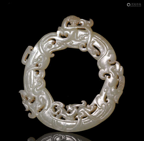 Han Dynastyy - Carved Dragon Pattern Jade Bracelet