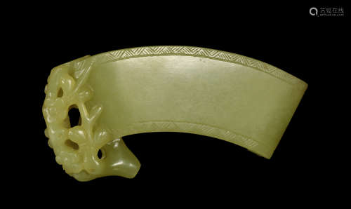 Qing Dynastyy - Yellow Hetian Jade Brush Holder