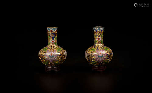 A PAIR OF CLOISONNE VASE金地景泰藍小瓶一對