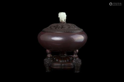 A QING DYNASTY PERIOD IRON-RUST GLAZED INCENSE BURNER清早期紫金釉香爐