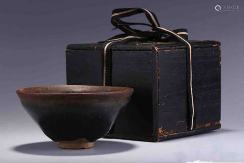 A Chinese Porcelain Tea Cup with a Wooden Box