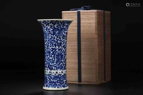 A Chinese Blue and White Porcelain Beaker Vase