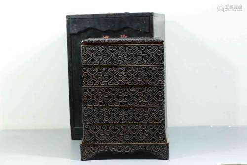 A Chinese Laquered Wood 5-layer Squared Box