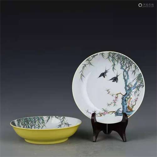 A Pair of Chinese Enamel Porcelain Plates