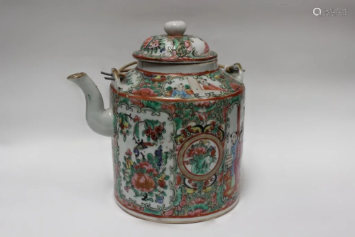 19th.C Chinese Rose Madallion Porcelain Teapot