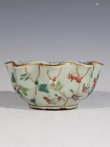 Qing Chinese Famille Rose Porcelain Bowl