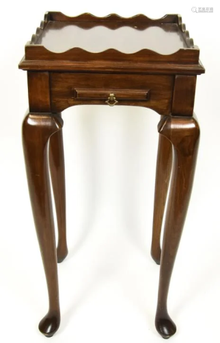 Queen Anne Tea Side Table With Tray & Gallery
