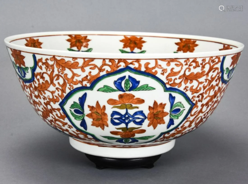 Hand Painted Chinese Porcelain Canton Ware Bowl