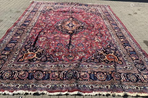 Oriental Style Central Medallion Wool Pile Rug