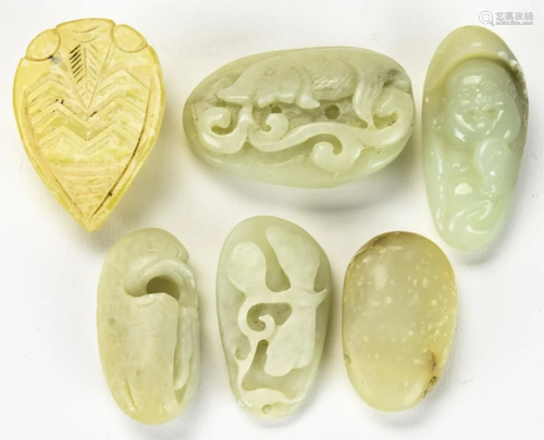 6 Chinese Jade Carvings / Pendants