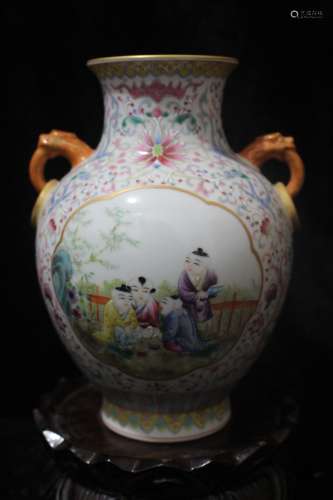 A Chinese Enamel Porcelain Double-eared Zun
