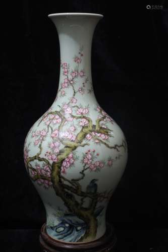 A Chinese Famille Rose Celadon Glazed Porcelain Vase